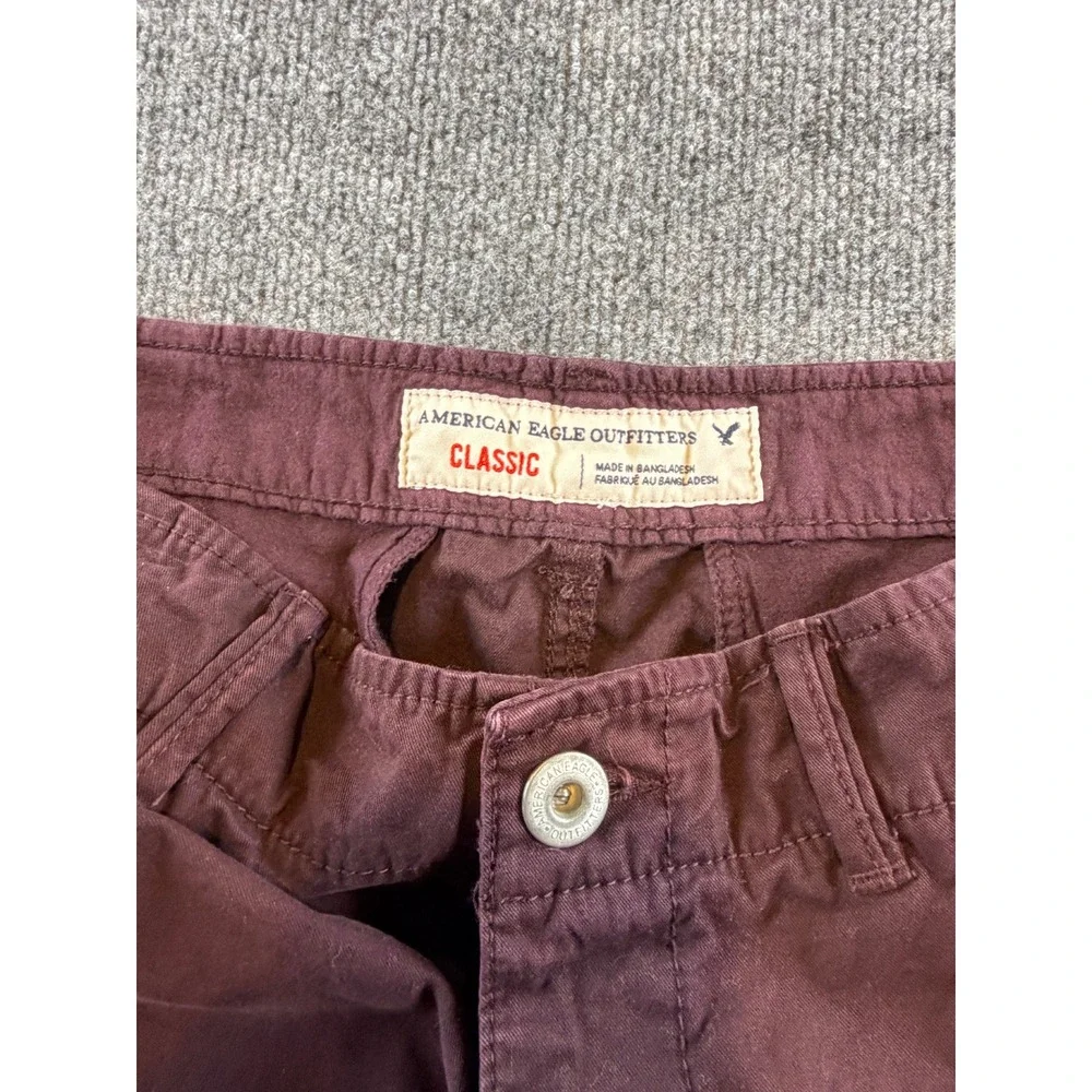 American Eagle Outfitters Classic Shorts Mens 34 Burgundy Maroon Cotton Chino